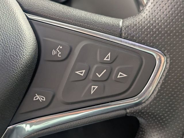 Used 2021 Chevrolet Equinox LT w/ LPO, Floor Liner Package image 17