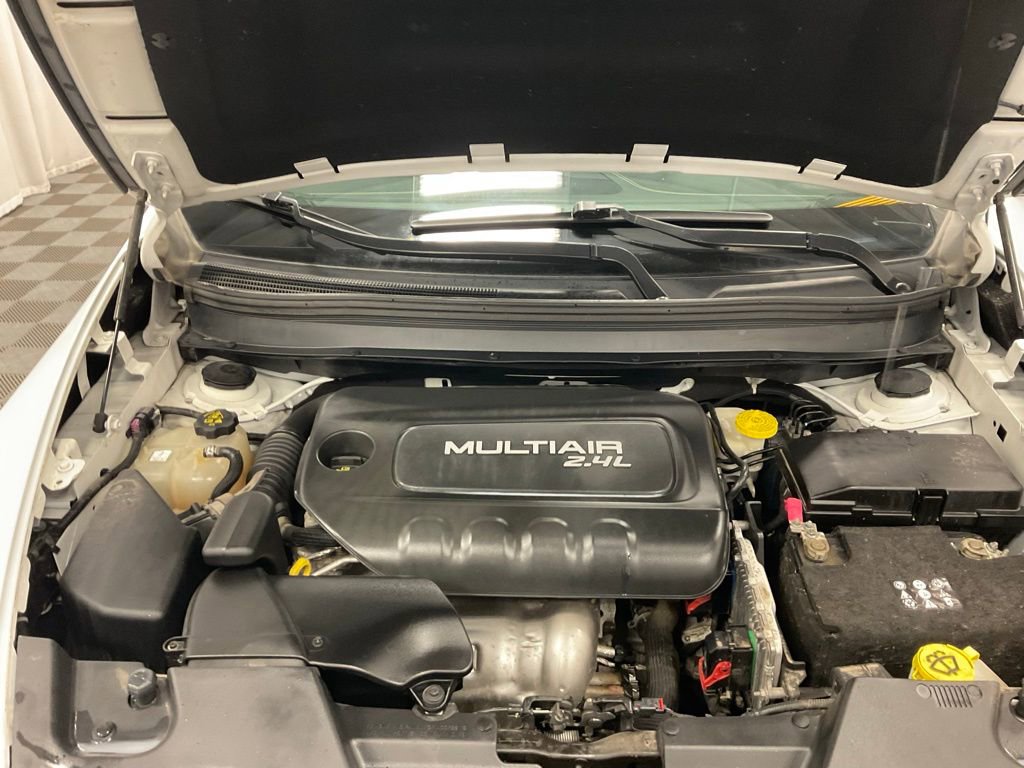 Used 2016 Jeep Cherokee Limited image 34