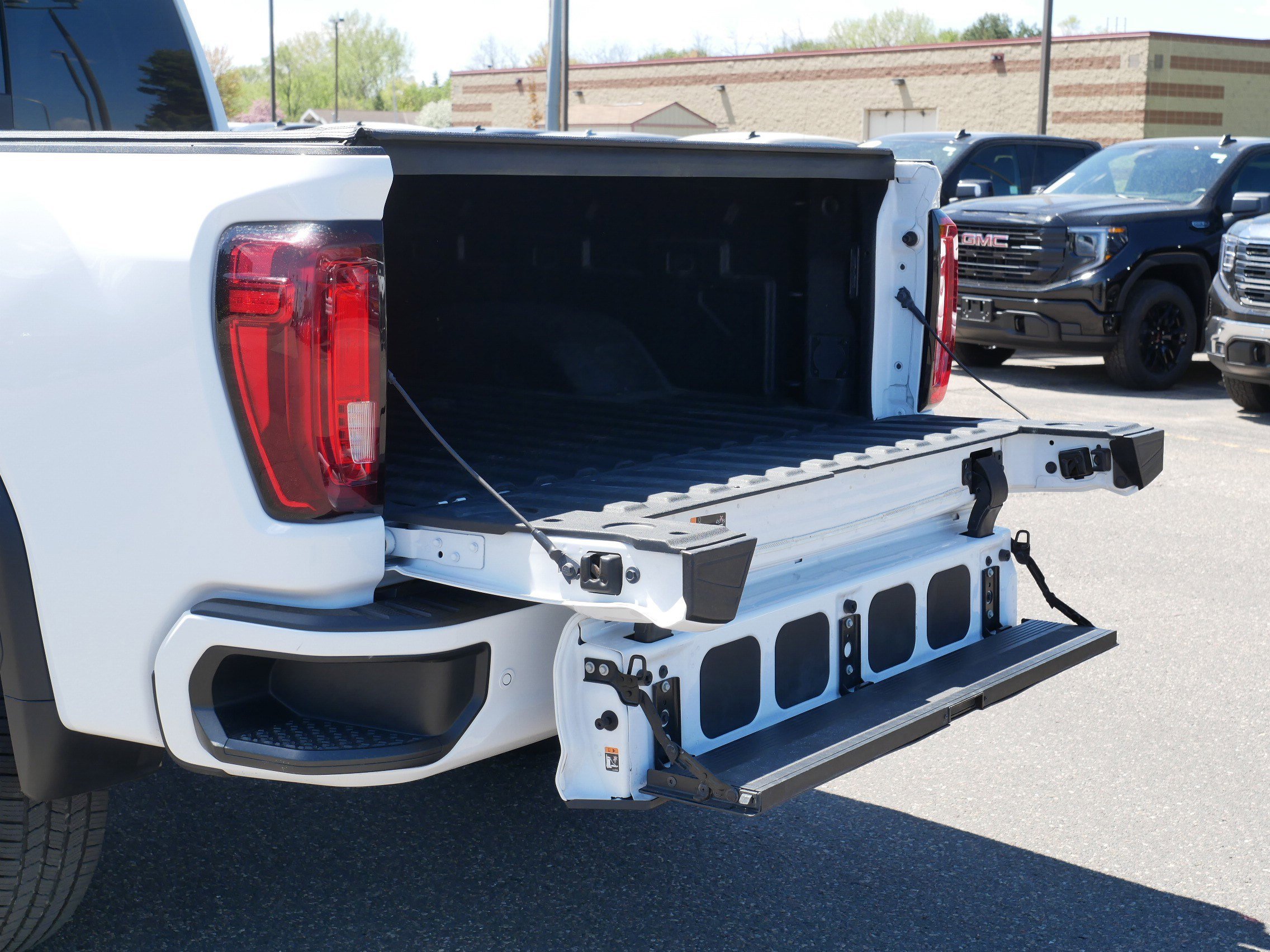 Used 2021 GMC Sierra 2500 Denali w/ Denali Ultimate Package AWD/4WD image 18
