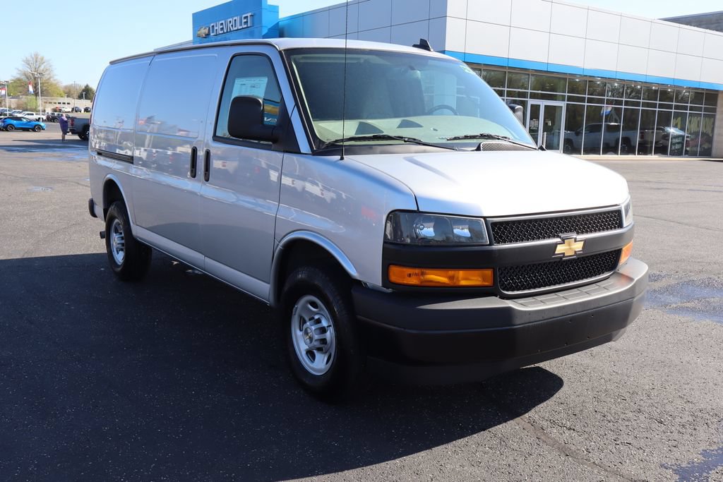 New 2025 Chevrolet Express 3500 w/ Driver Convenience Package RWD image 2