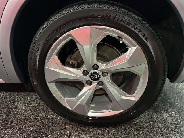 Used 2023 Audi Q5 2.0T Premium Plus w/ Premium Plus Package AWD/4WD image 7