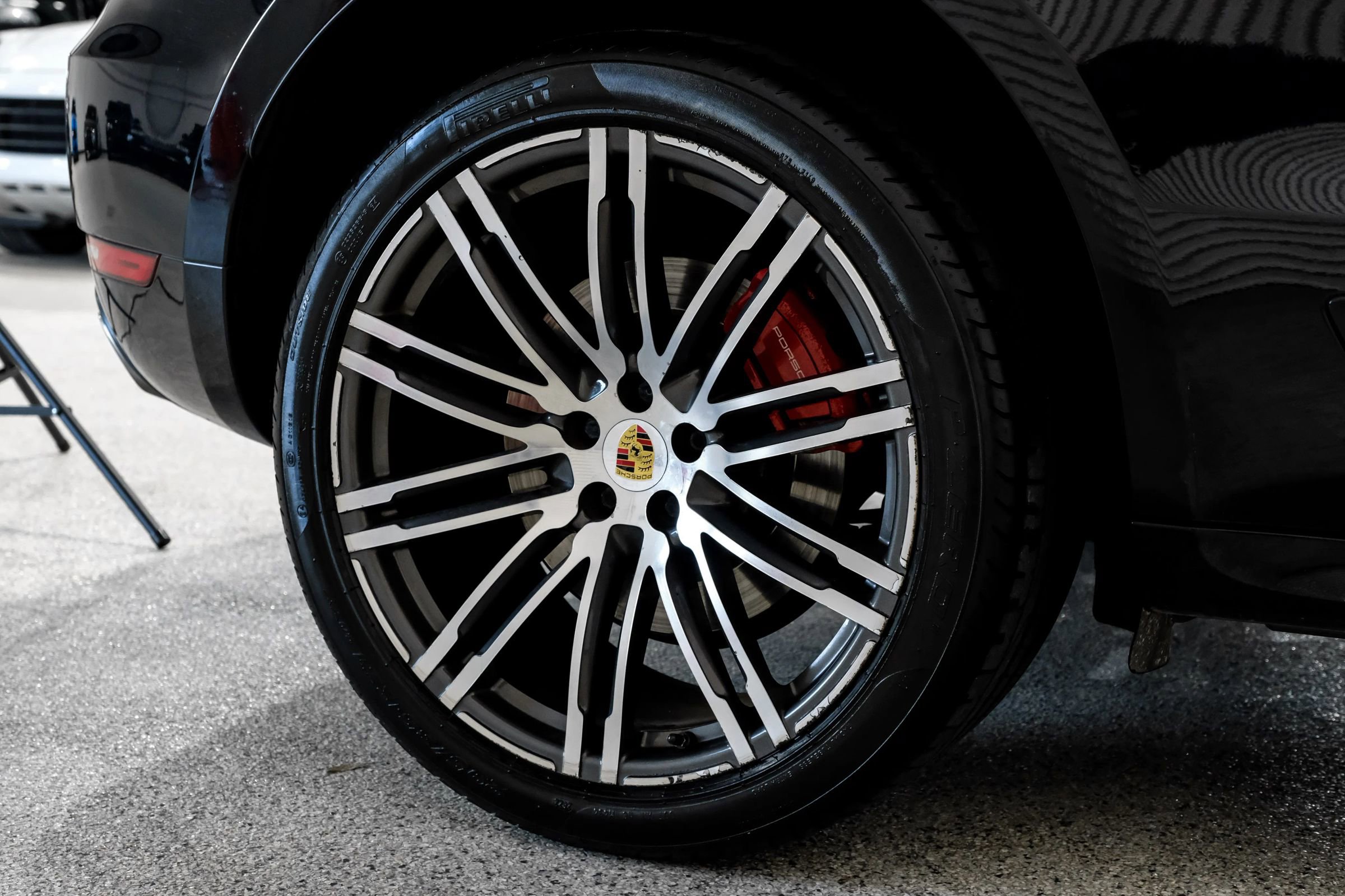 Used 2017 Porsche Macan Turbo image 60