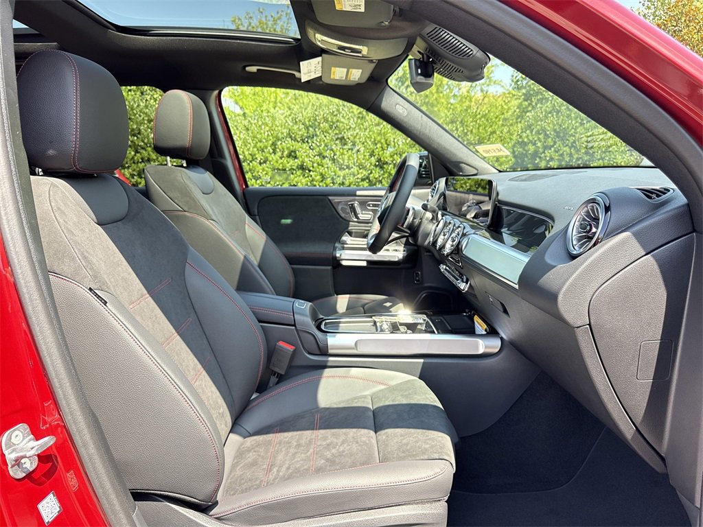New 2026 Mercedes-Benz GLB 250 4MATIC image 20