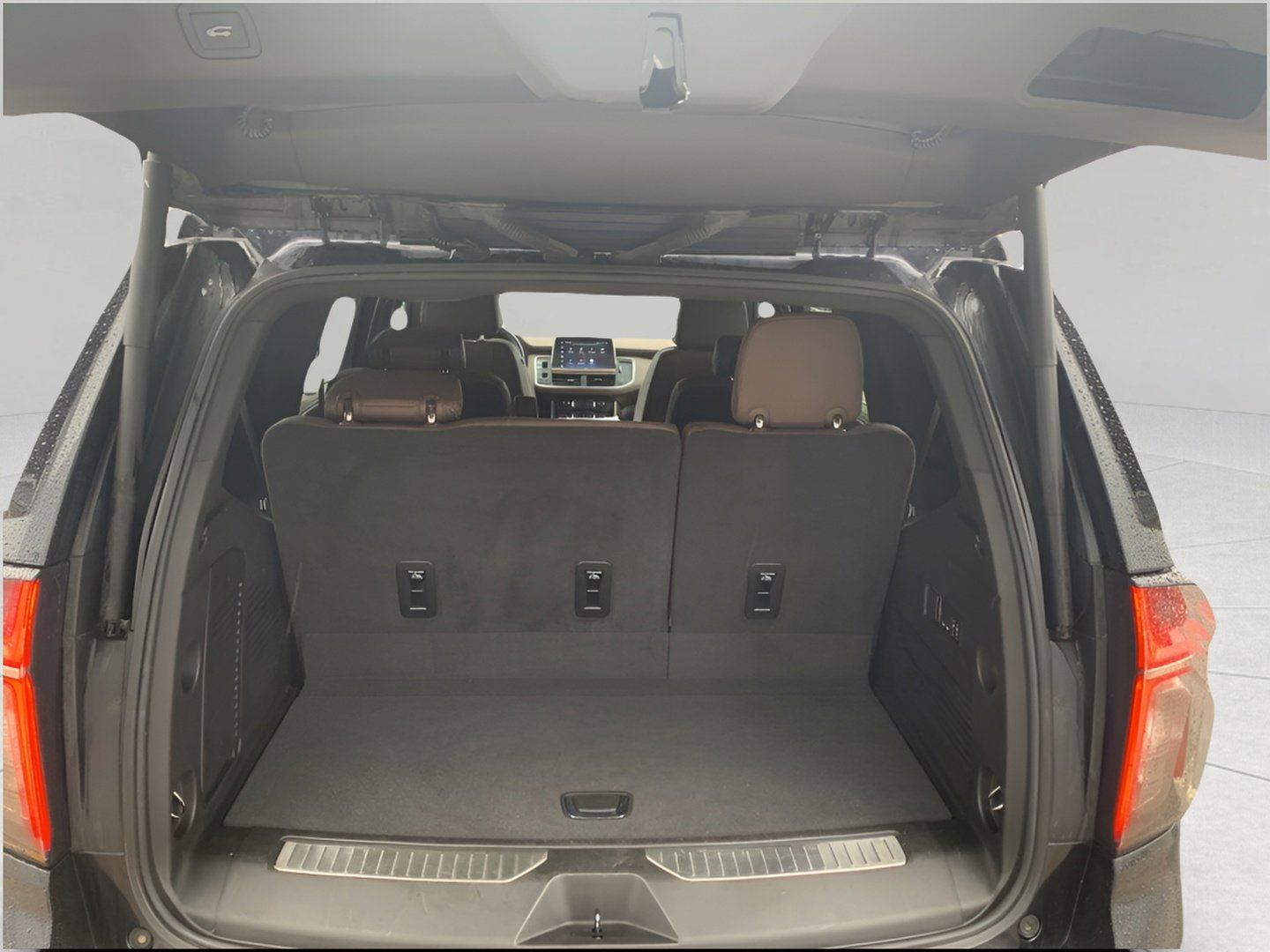 Used 2022 Chevrolet Tahoe High Country image 32