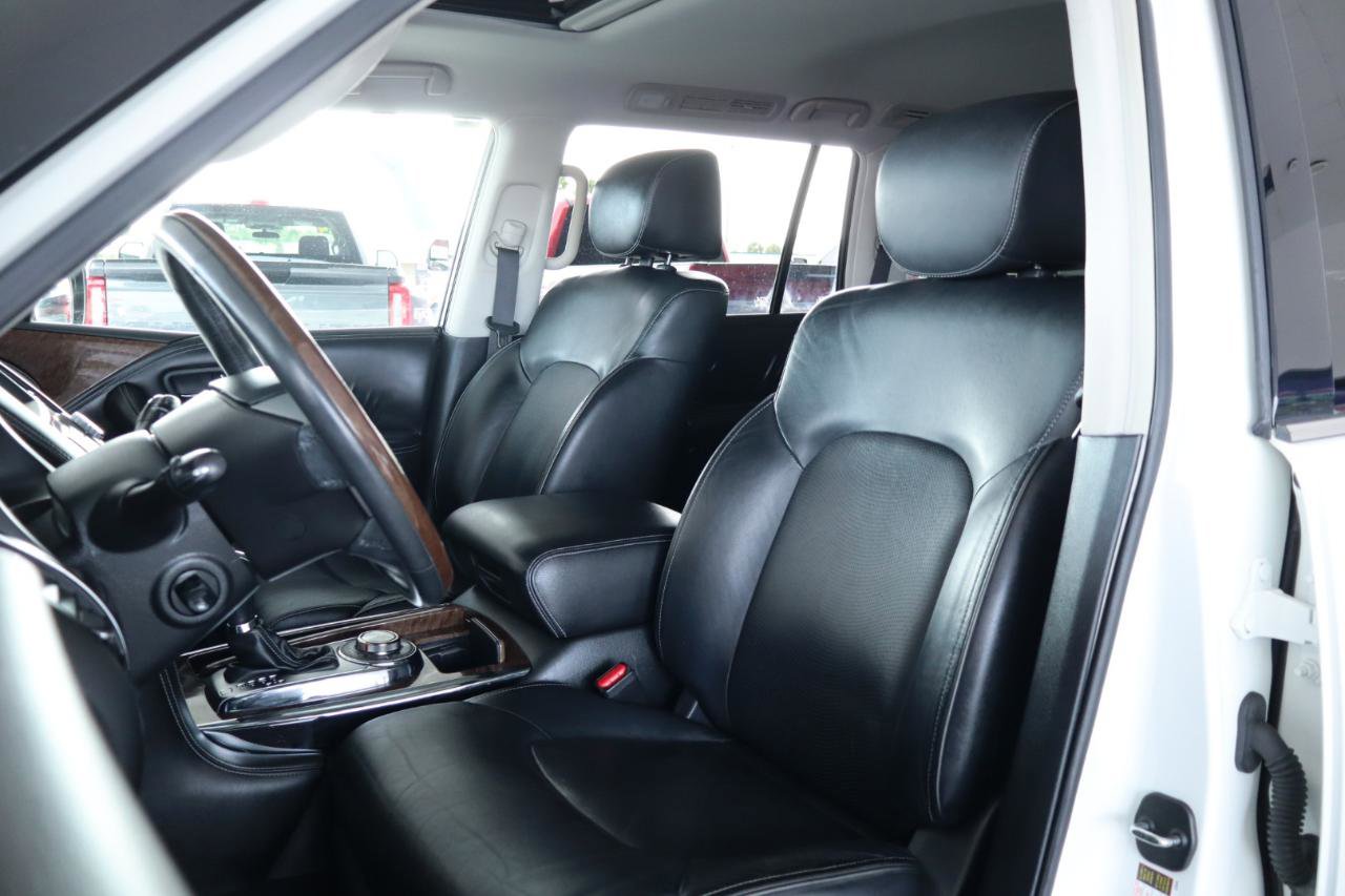 Used 2017 INFINITI QX80 4WD w/ Driver Assistance Package image 18
