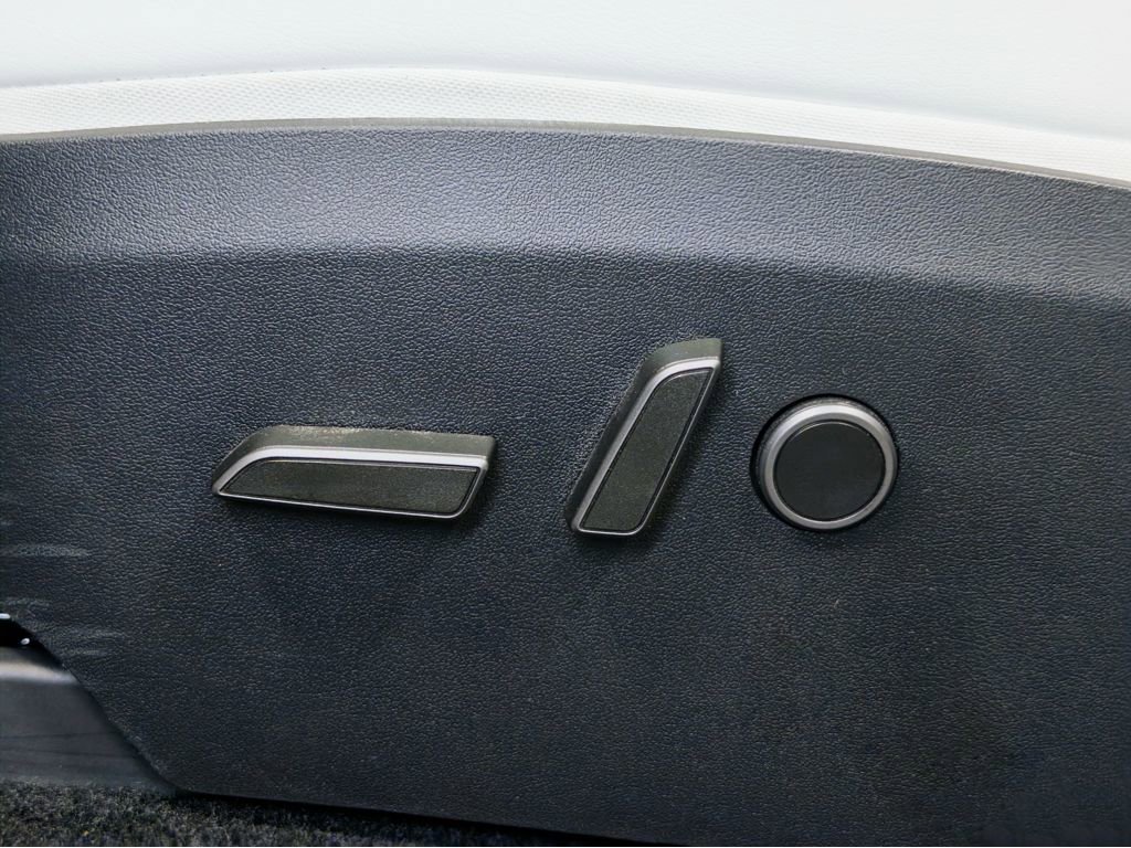 Used 2024 Tesla Model Y Long Range image 6