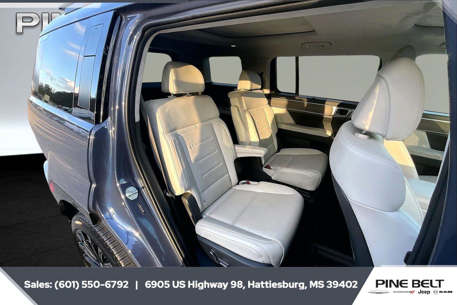 Used 2025 Hyundai Santa Fe Calligraphy image 20