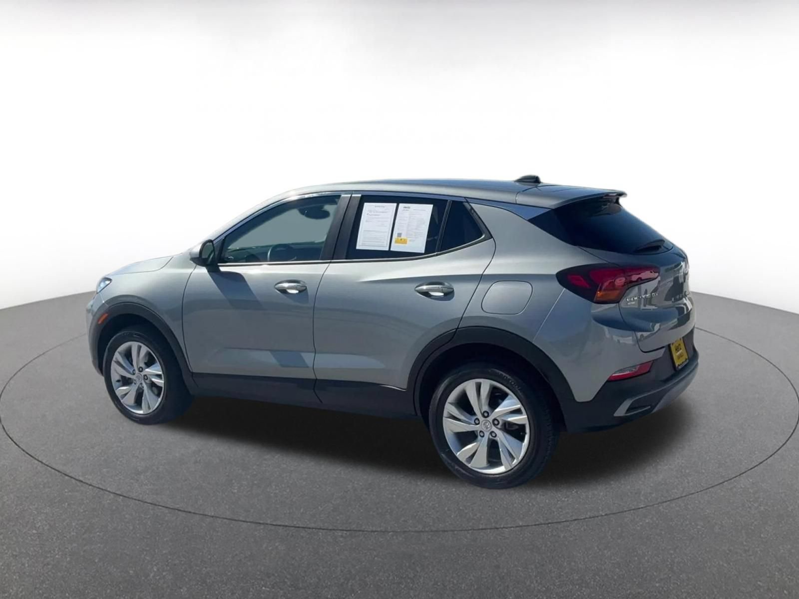 Used 2025 Buick Encore GX Preferred AWD/4WD image 9