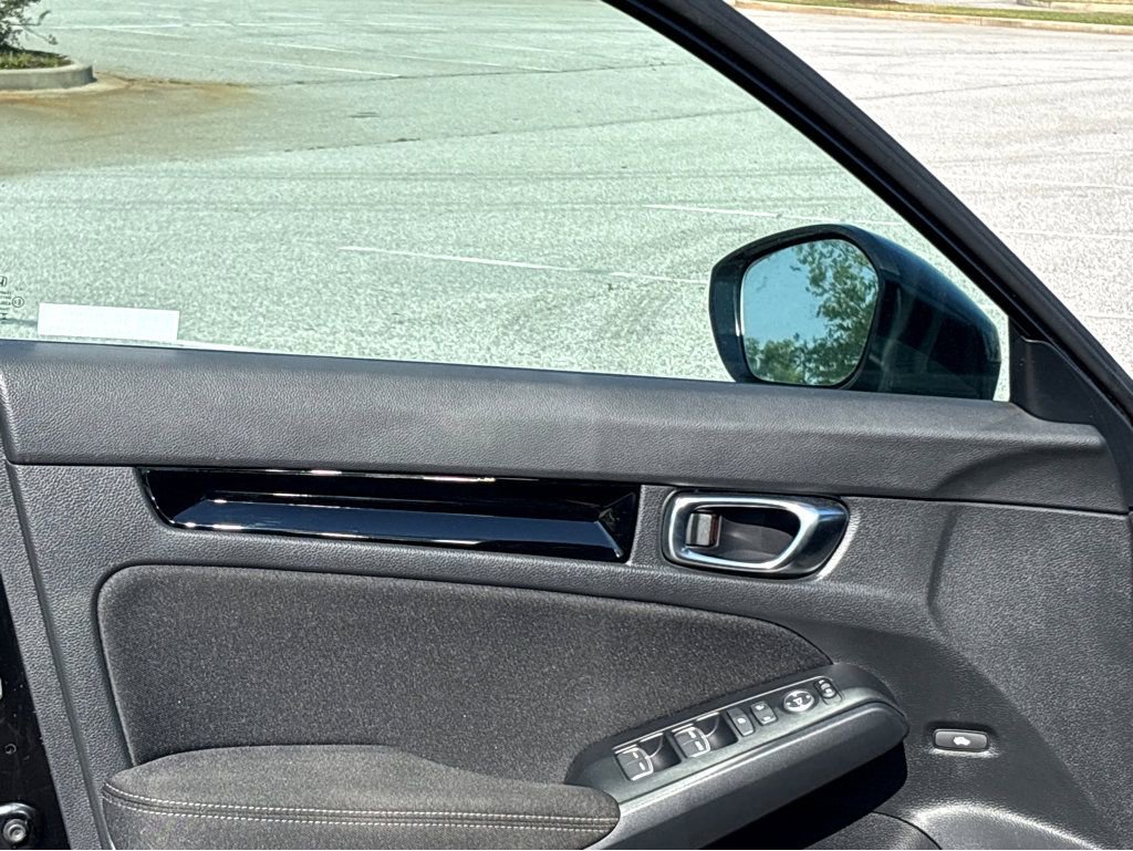 Used 2025 Honda Civic Sport image 10