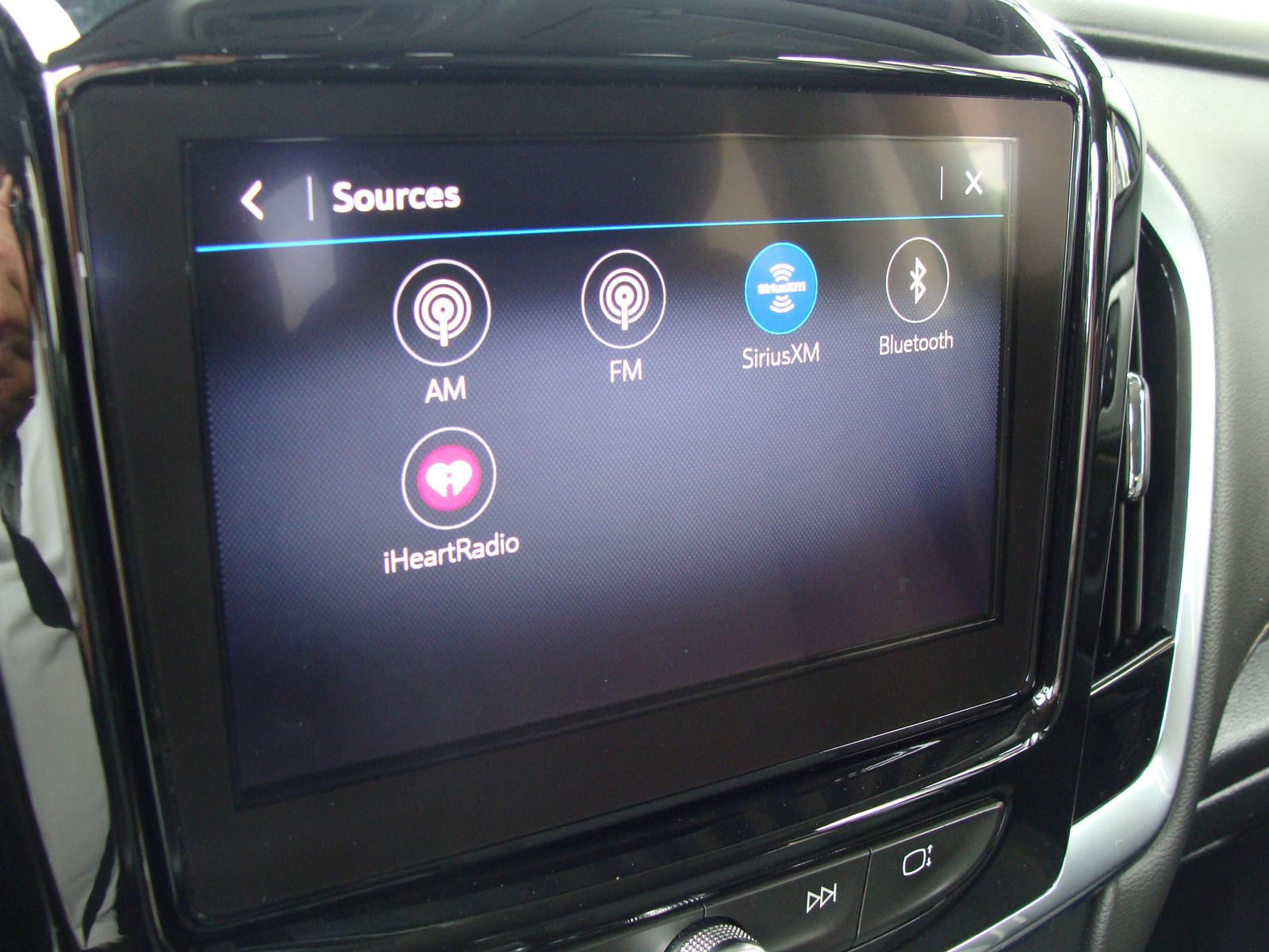 Used 2020 Chevrolet Traverse LT AWD/4WD image 22
