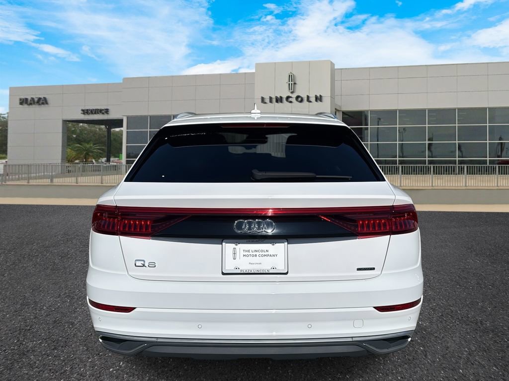 Used 2022 Audi Q8 Premium Plus image 4