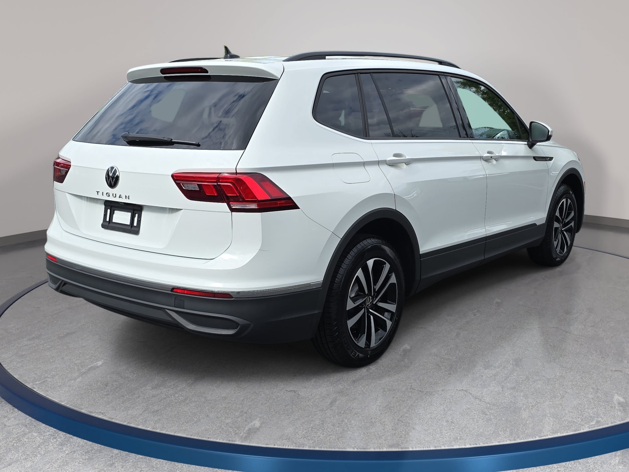 Certified 2023 Volkswagen Tiguan S FWD image 5