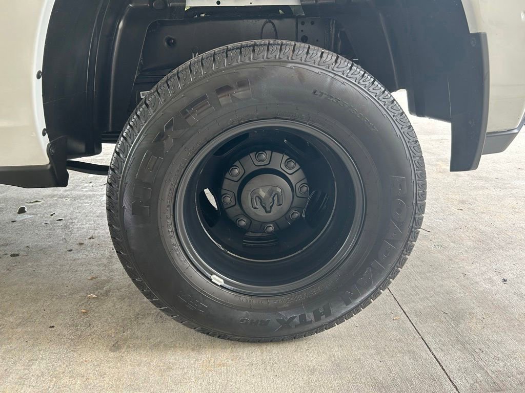 Used 2025 RAM 3500 Tradesman AWD/4WD image 17