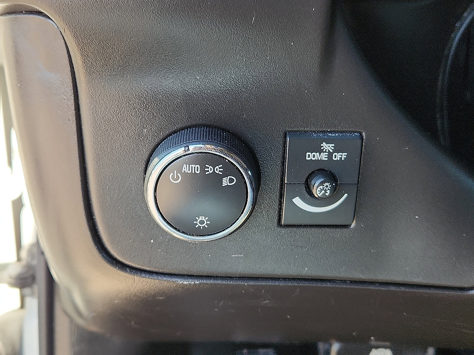 Used 2012 Chevrolet Express 2500 w/ Cold Climate Package image 13