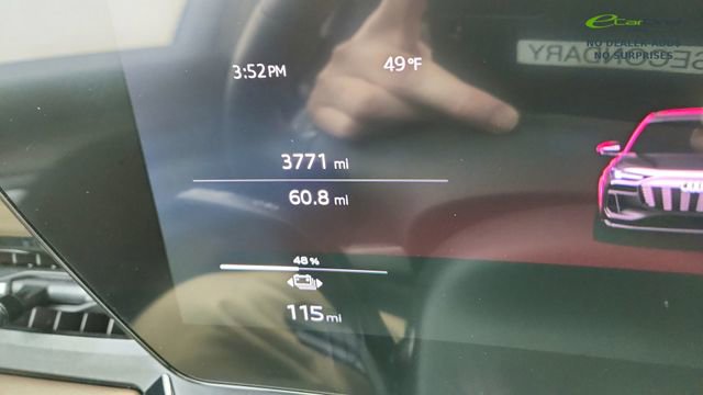 Used 2025 Audi Q6 e-tron Premium w/ Convenience Package RWD image 39
