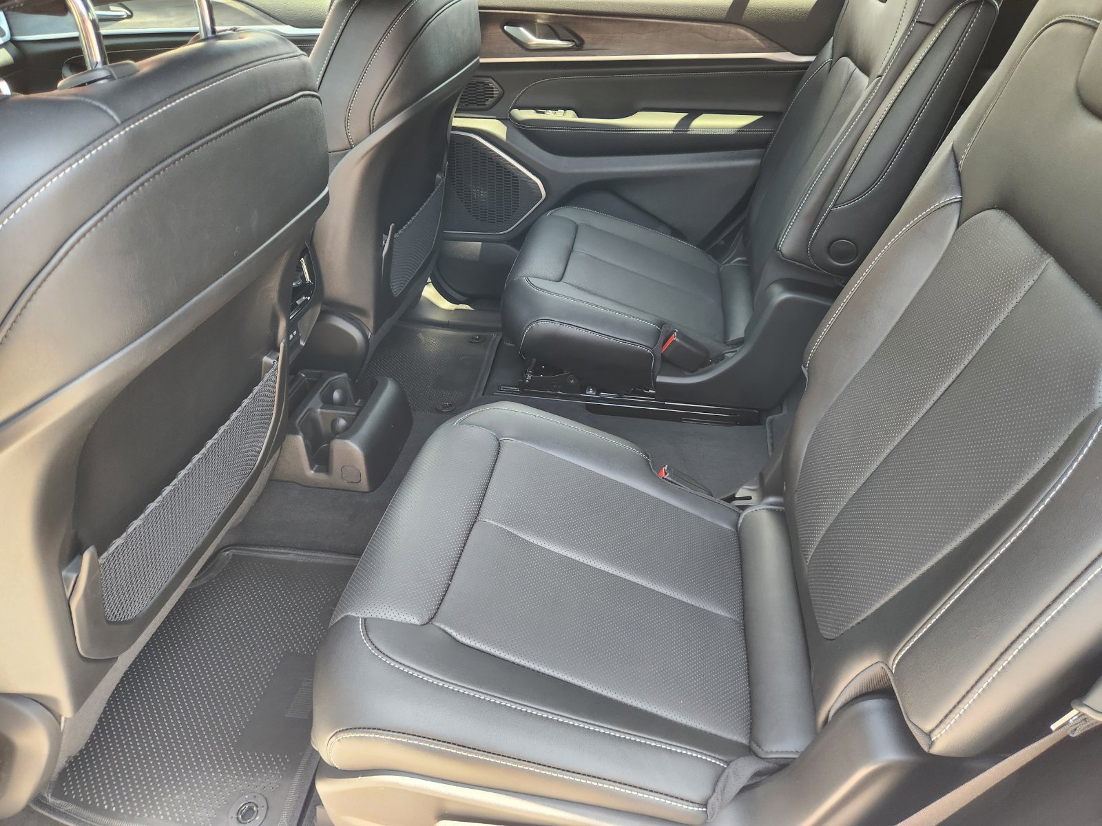 New 2026 Jeep Grand Cherokee L Limited AWD/4WD image 22