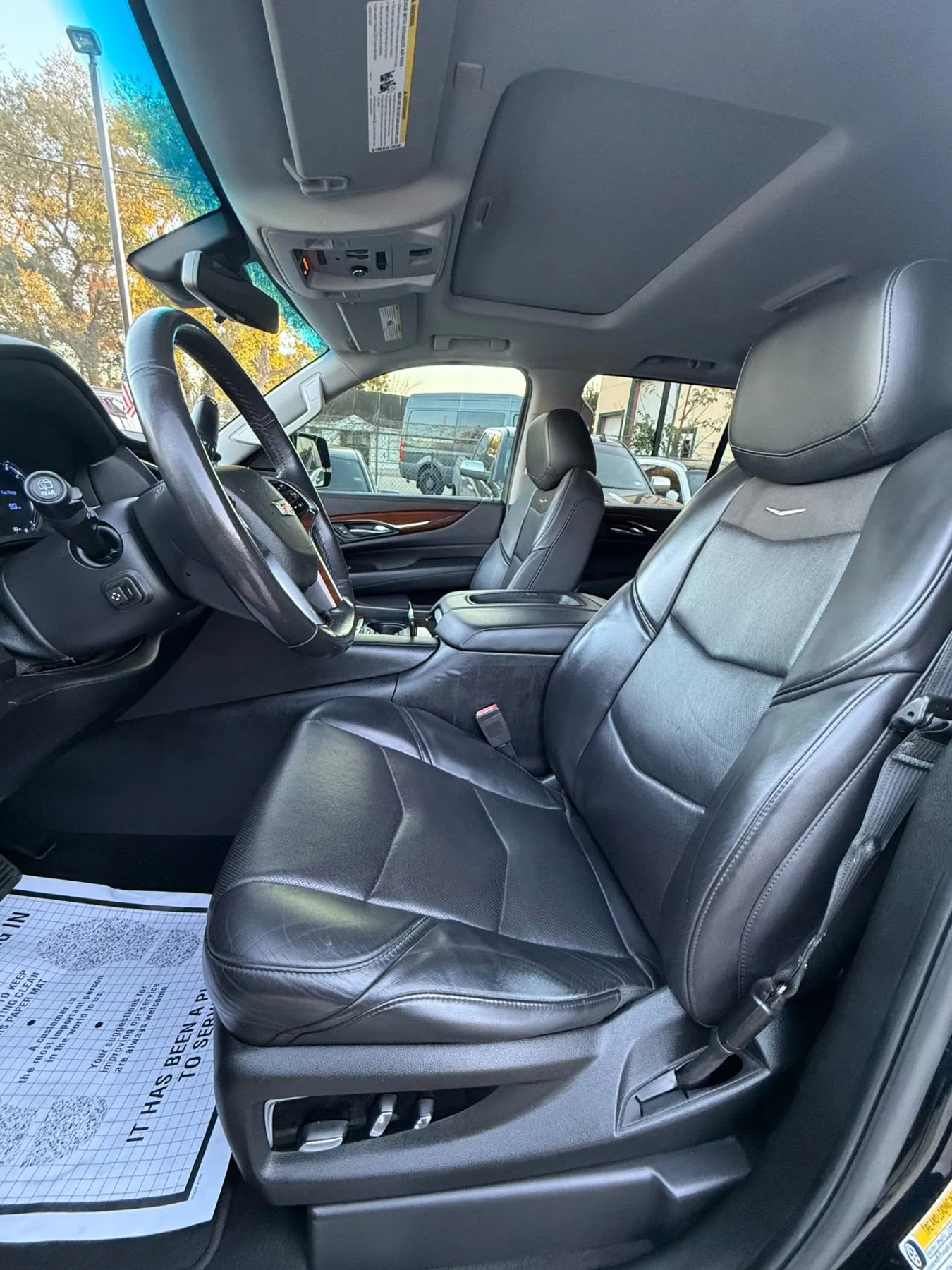 Used 2018 Cadillac Escalade Luxury image 15