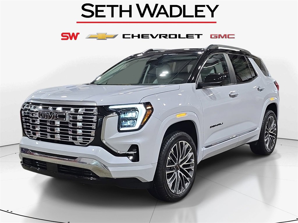 New 2026 GMC Terrain Denali w/ LPO, Black Badging Package image 3