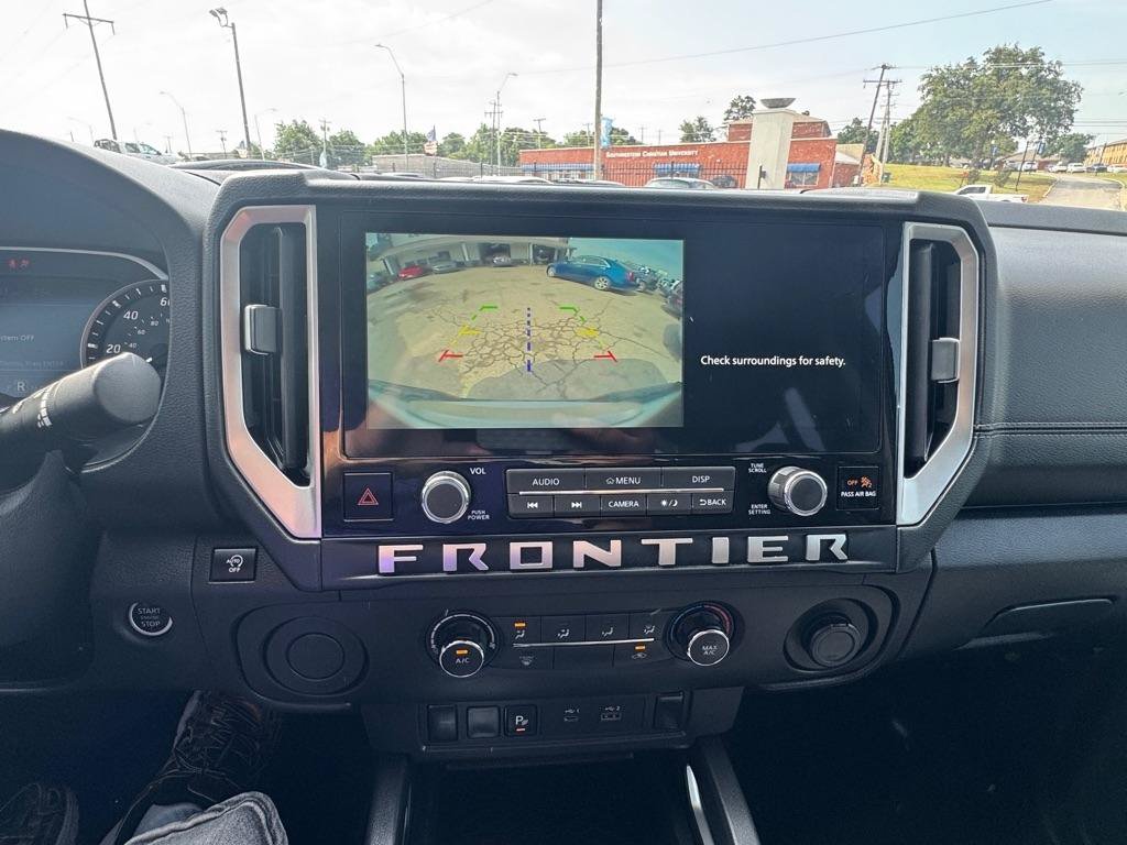 Used 2025 Nissan Frontier SV w/ Tow Package RWD image 20
