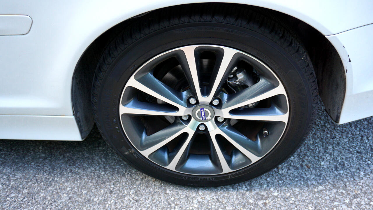 Used 2011 Volvo C70 T5 image 10