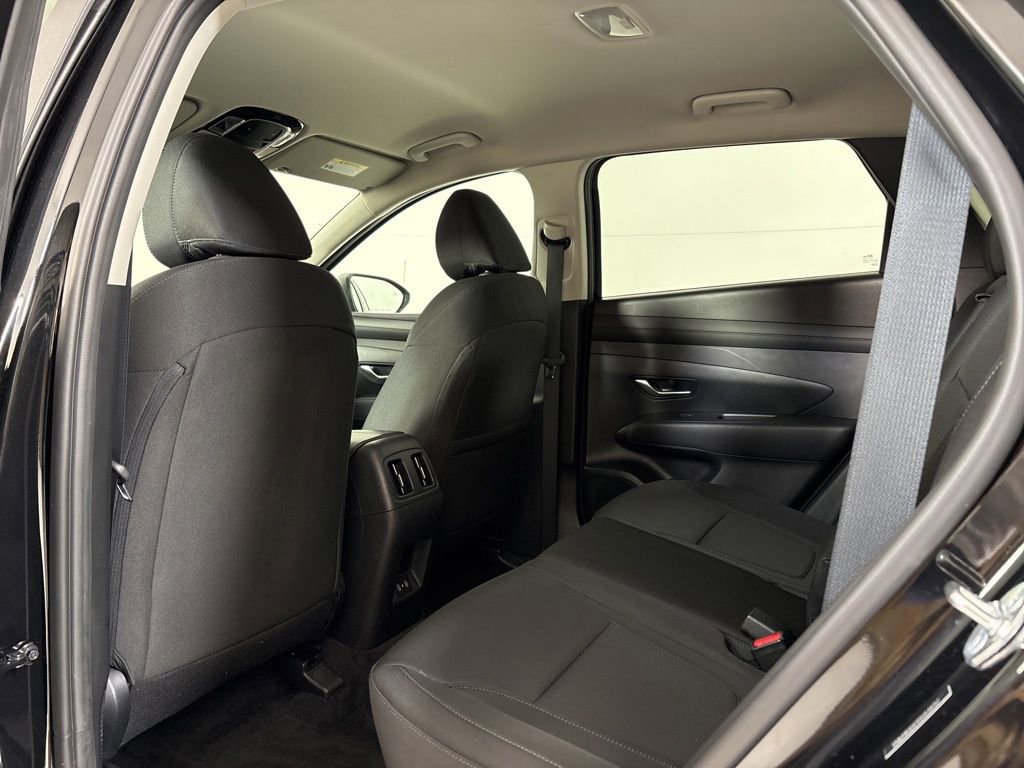 Certified 2025 Hyundai Tucson SEL FWD image 17