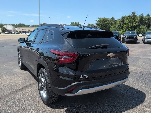 Used 2026 Chevrolet Trax LT w/ Driver Confidence Package FWD image 6