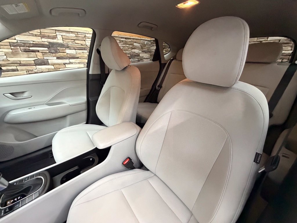 Certified 2024 Hyundai Kona SEL AWD/4WD image 30