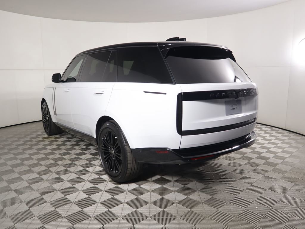 New 2025 Land Rover Range Rover Long Wheelbase SE image 7