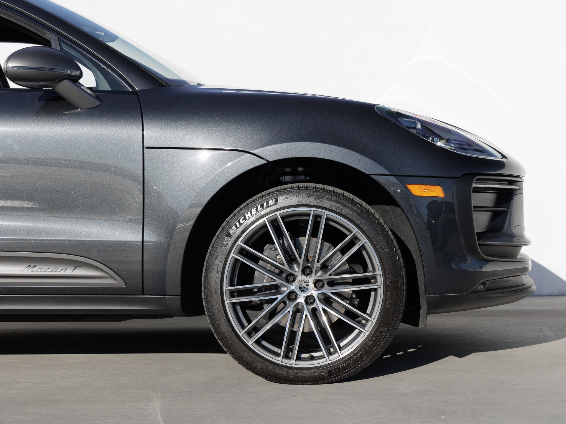 Certified 2026 Porsche Macan Turbo AWD/4WD image 11