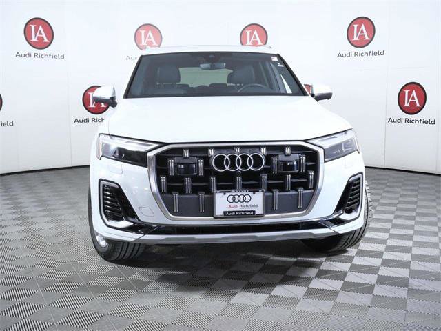 Used 2025 Audi Q7 3.0T Premium Plus image 3