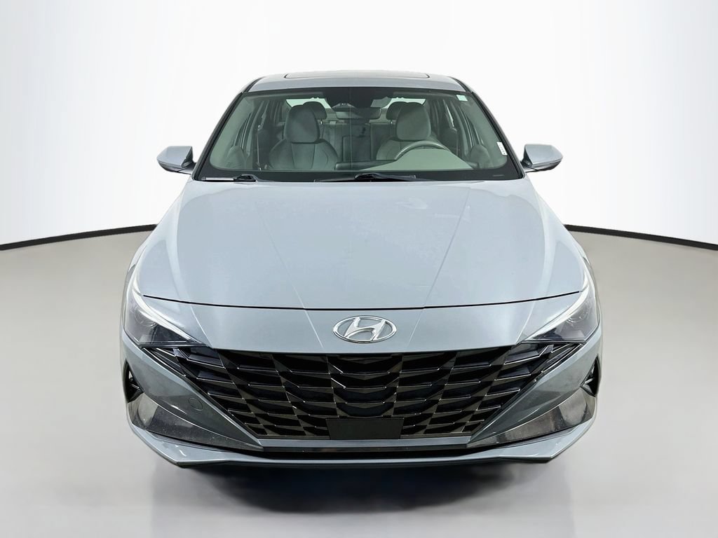 Used 2022 Hyundai Elantra SEL w/ Convenience + Premium Package FWD video 2