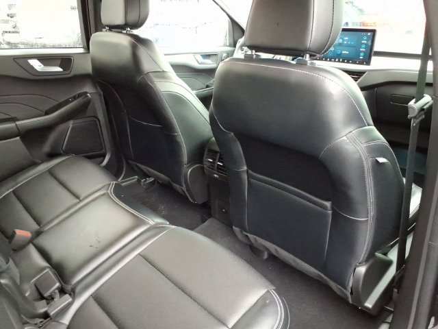 Used 2023 Ford Escape Platinum AWD/4WD image 22