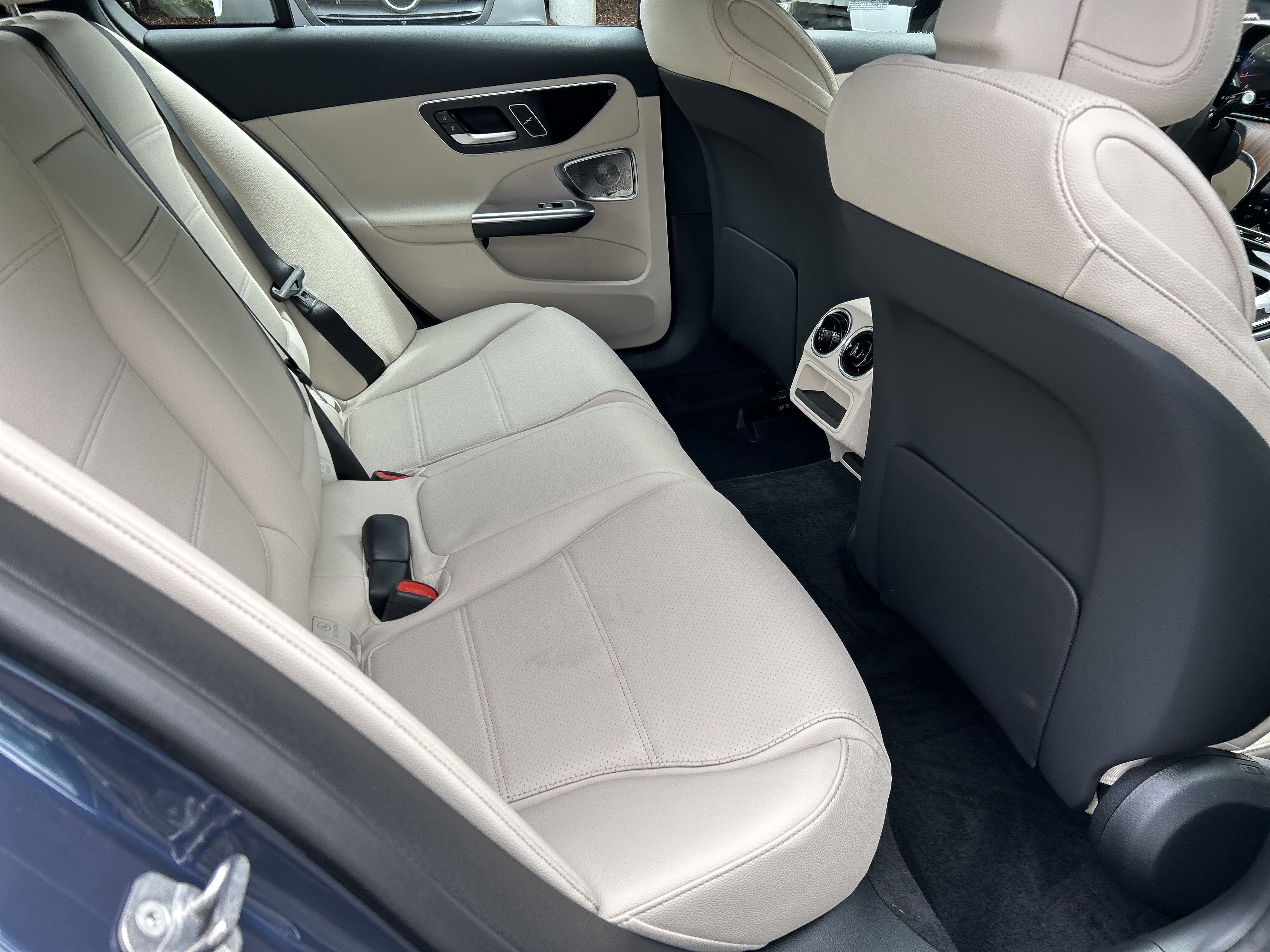 New 2026 Mercedes-Benz C 300 Sedan image 39