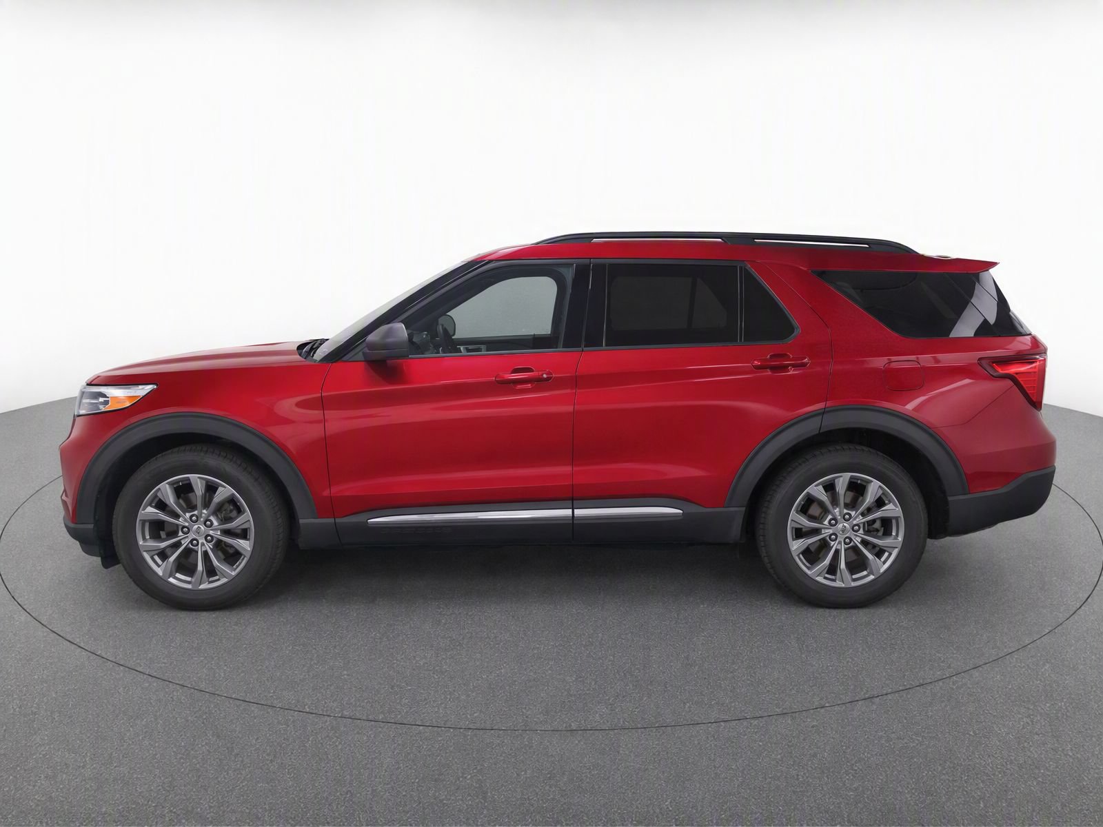 Used 2021 Ford Explorer XLT w/ Equipment Group 202A AWD/4WD video 2