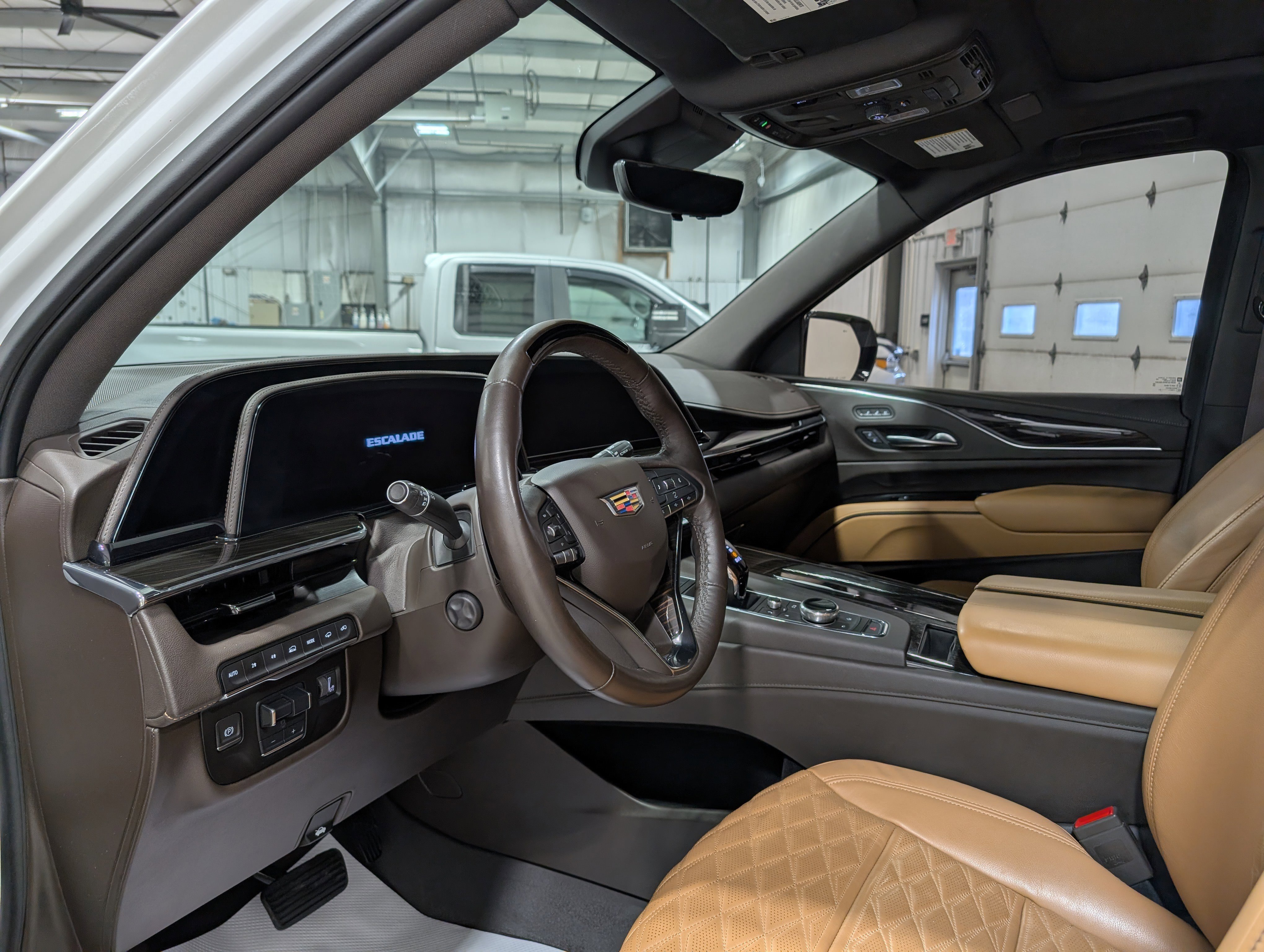 Used 2023 Cadillac Escalade Sport w/ LPO, ONYX Package AWD/4WD image 15