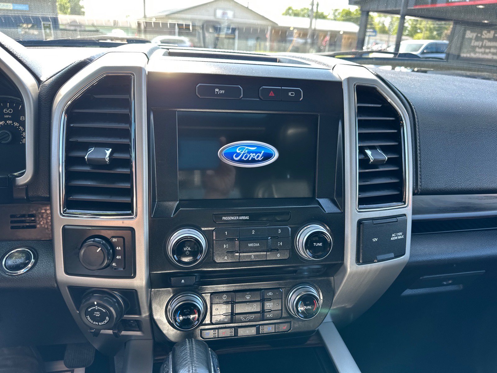 Used 2017 Ford F150 Lariat w/ Equipment Group 502A Luxury AWD/4WD image 36