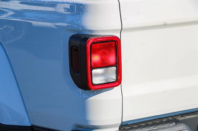New 2025 Jeep Gladiator Sport image 10