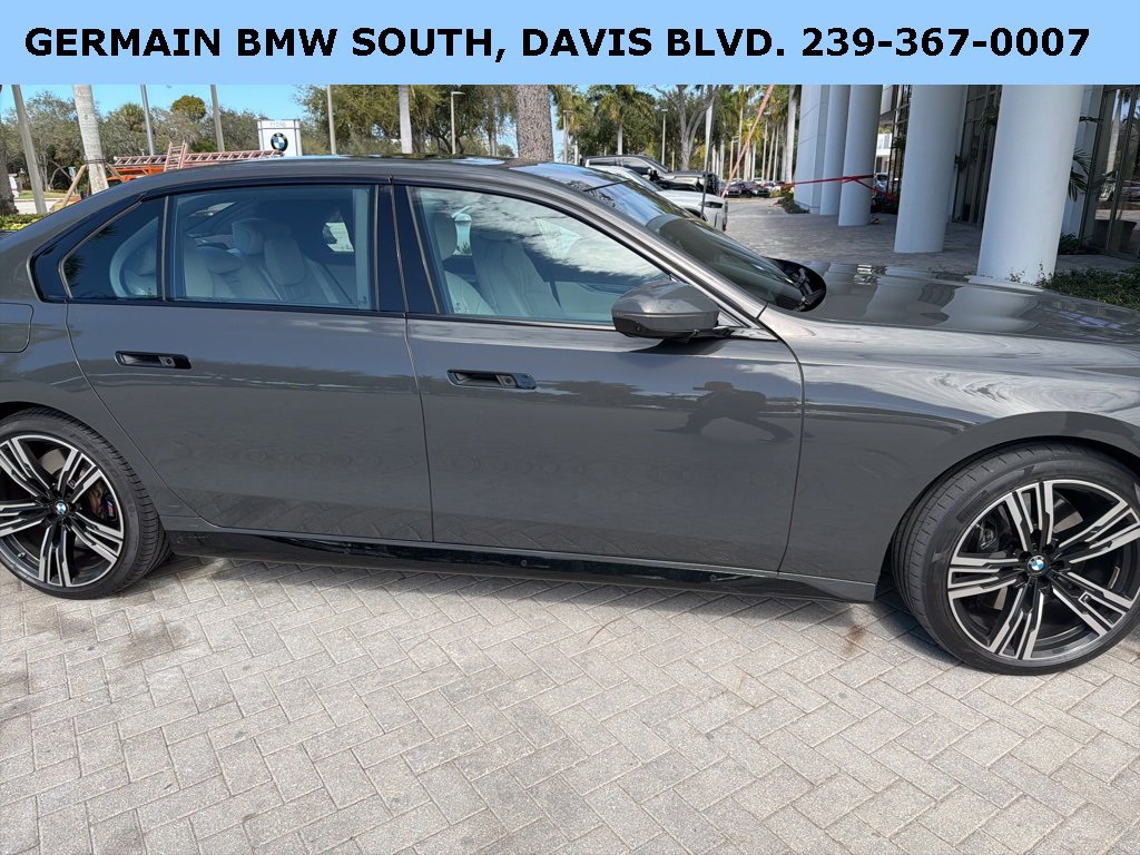 Certified 2023 BMW 760i xDrive w/ Executive Package image 9