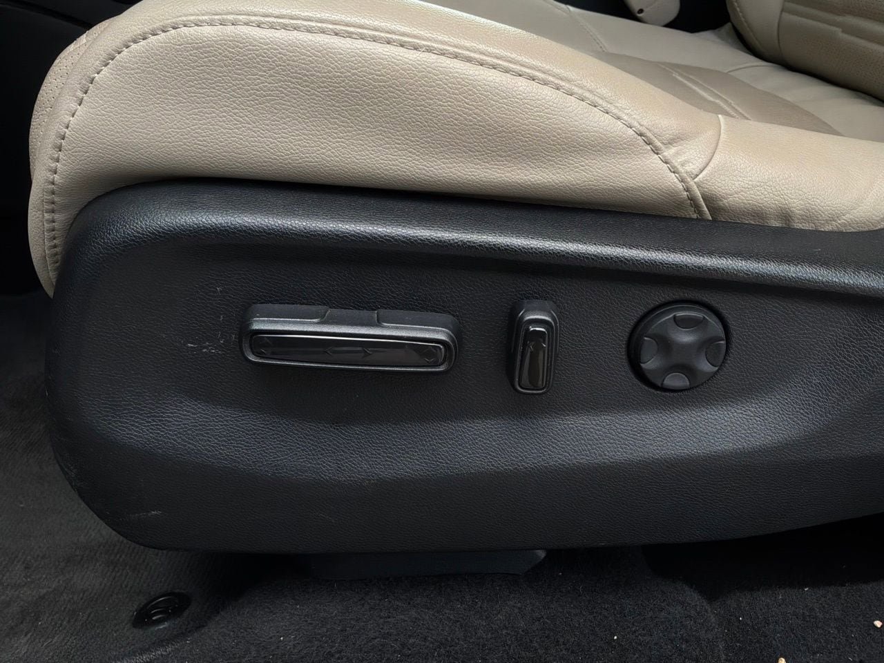 Used 2017 Honda CR-V EX-L image 11