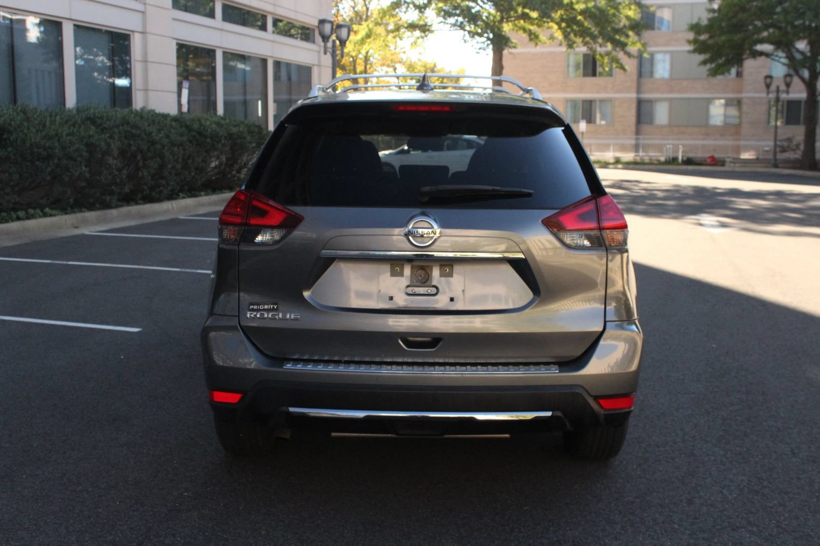 Used 2017 Nissan Rogue S w/ S Appearance Package FWD image 8