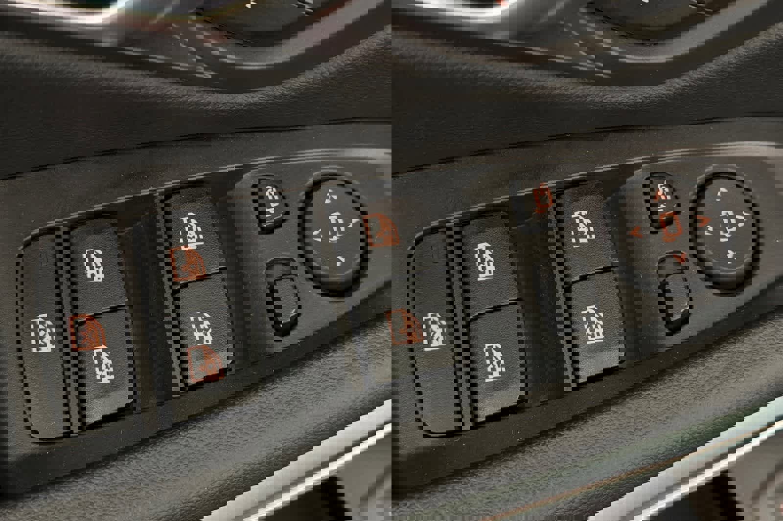 Used 2023 BMW 330i Sedan w/ Premium Package image 13