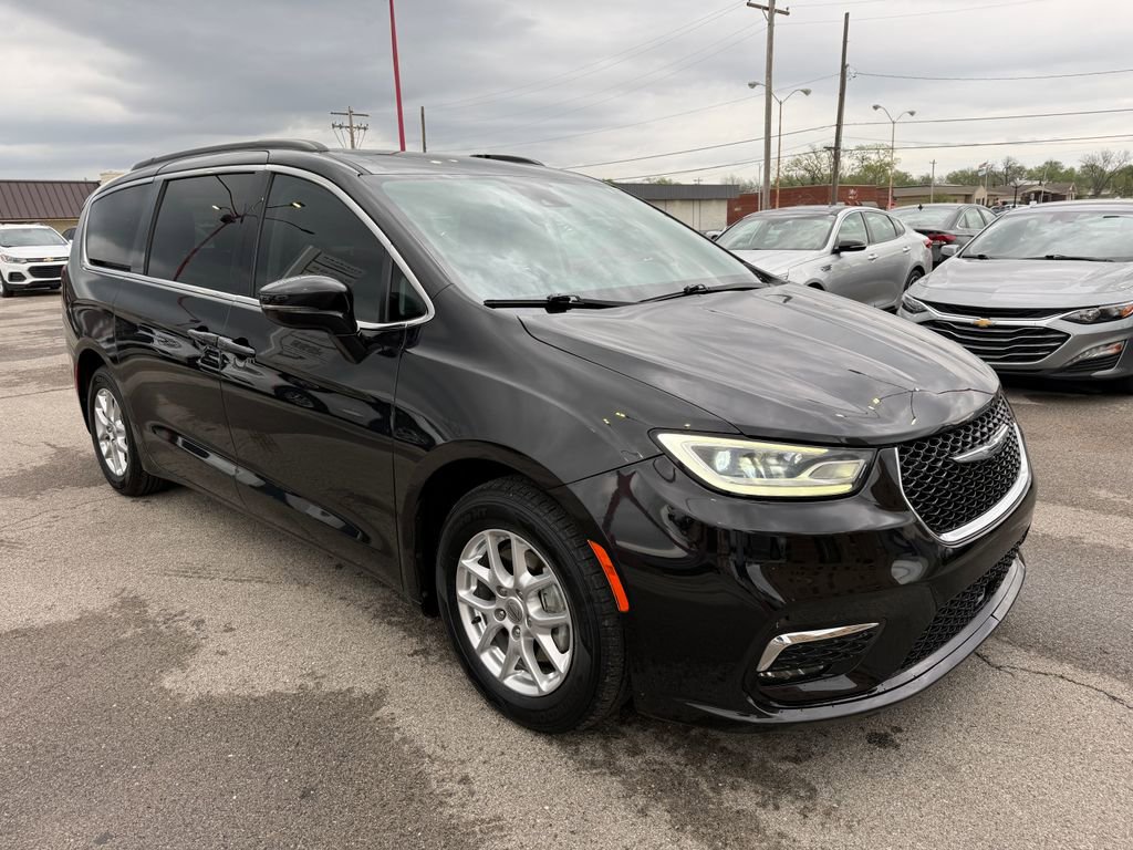 Used 2022 Chrysler Pacifica Touring-L FWD image 15