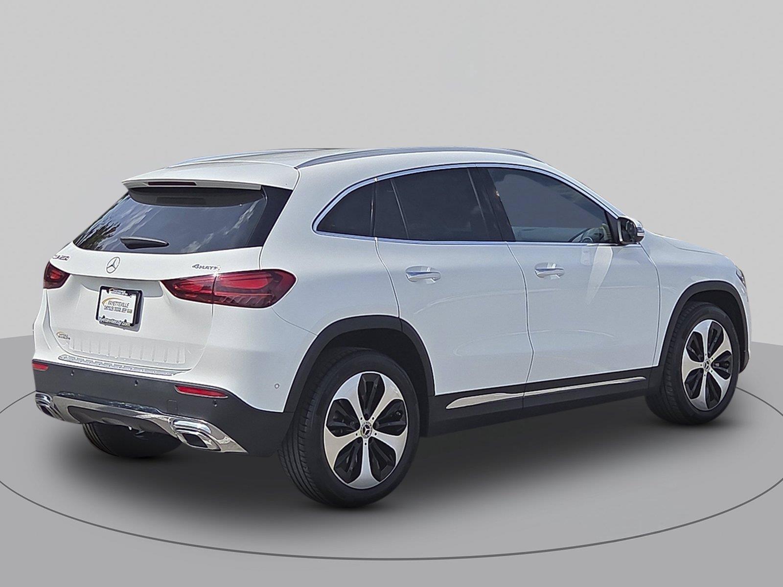 Used 2025 Mercedes-Benz GLA 250 4MATIC image 3