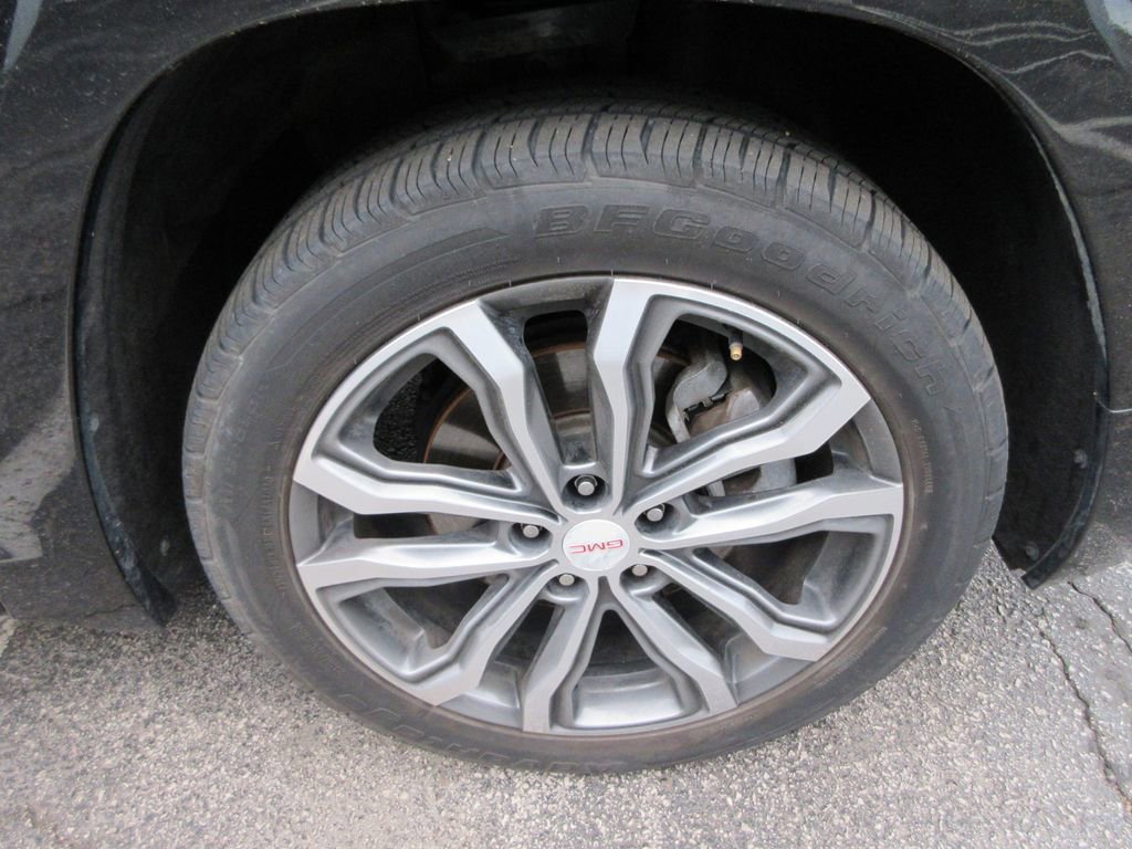 Certified 2020 GMC Terrain Denali w/ Denali Premium Package image 9