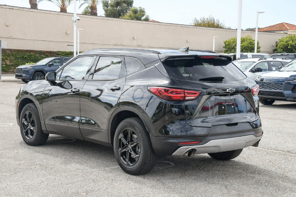Used 2023 Chevrolet Blazer LT w/ Convenience Package FWD image 8