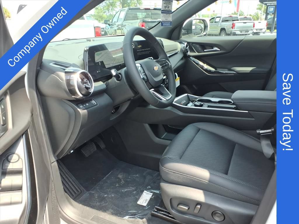 New 2027 Chevrolet Equinox LT w/ Convenience Package II FWD image 11