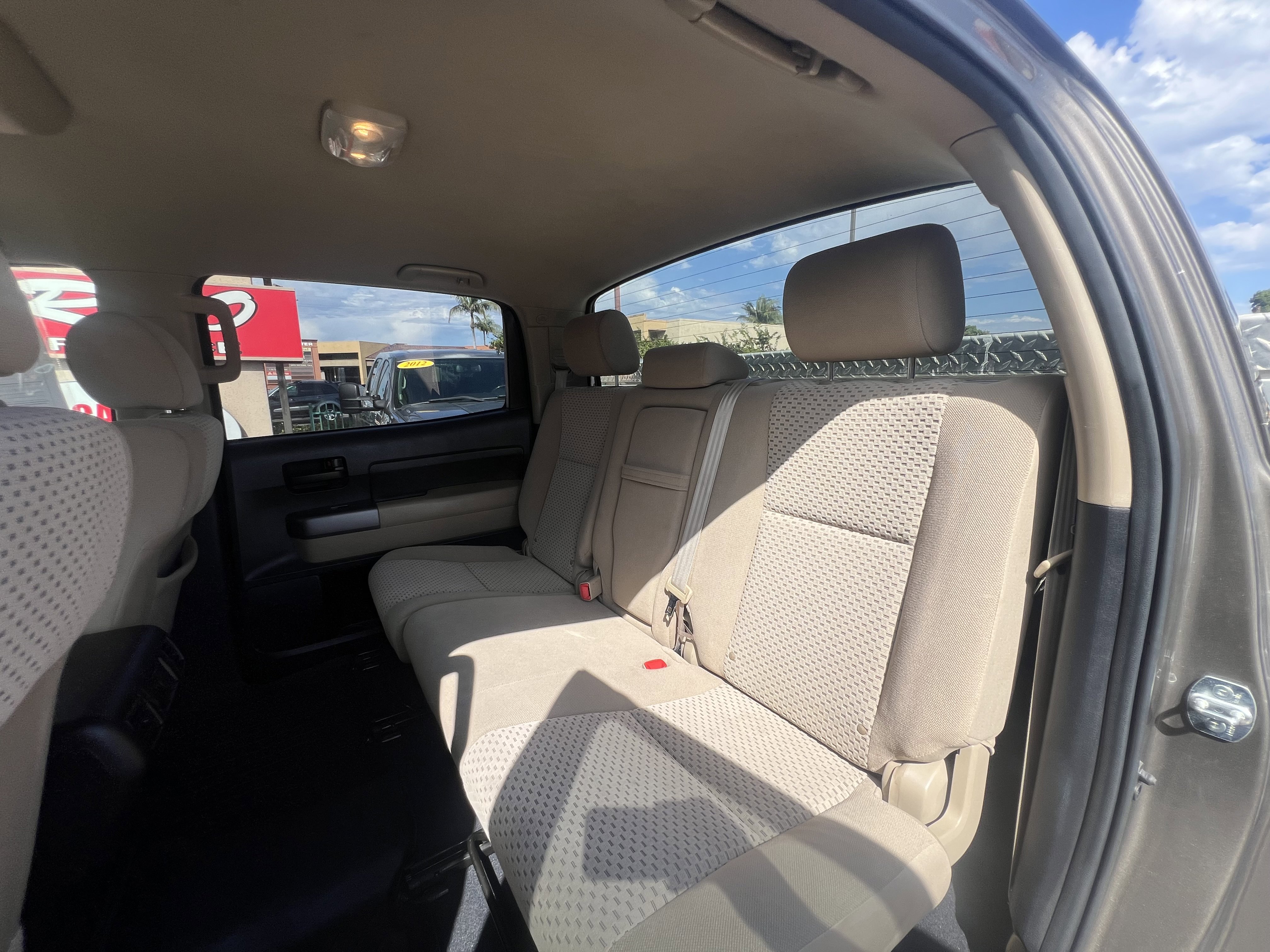 Used 2013 Toyota Tundra 4x4 CrewMax w/ SR5 Pkg image 36