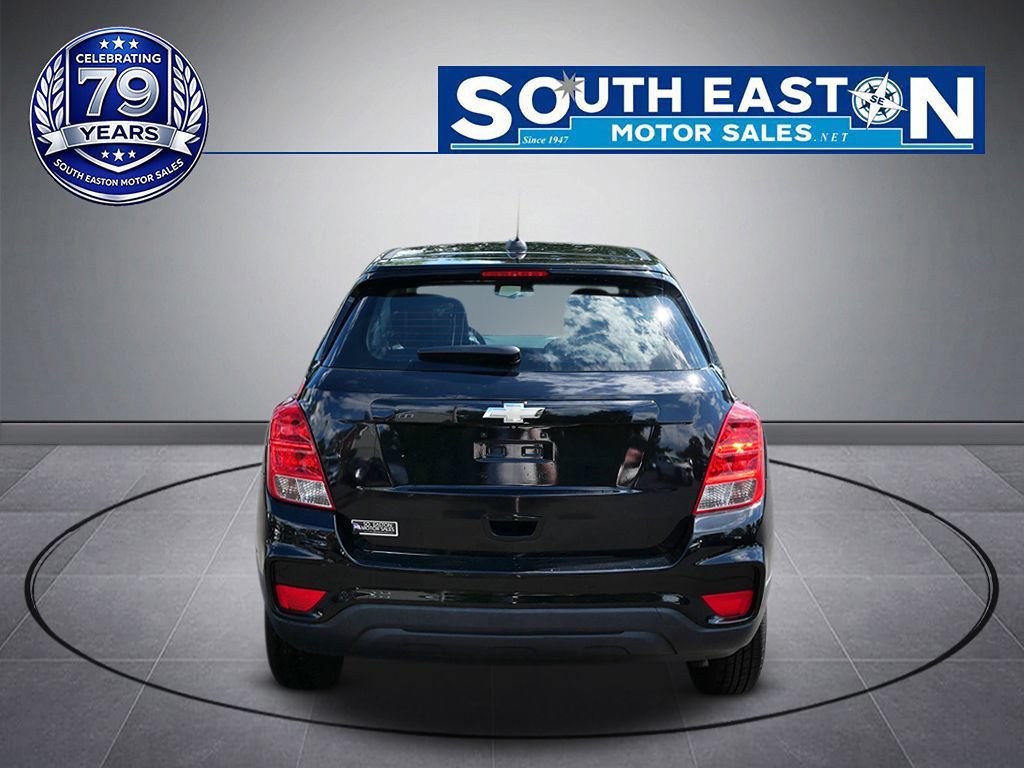 Used 2017 Chevrolet Trax LS AWD/4WD image 4