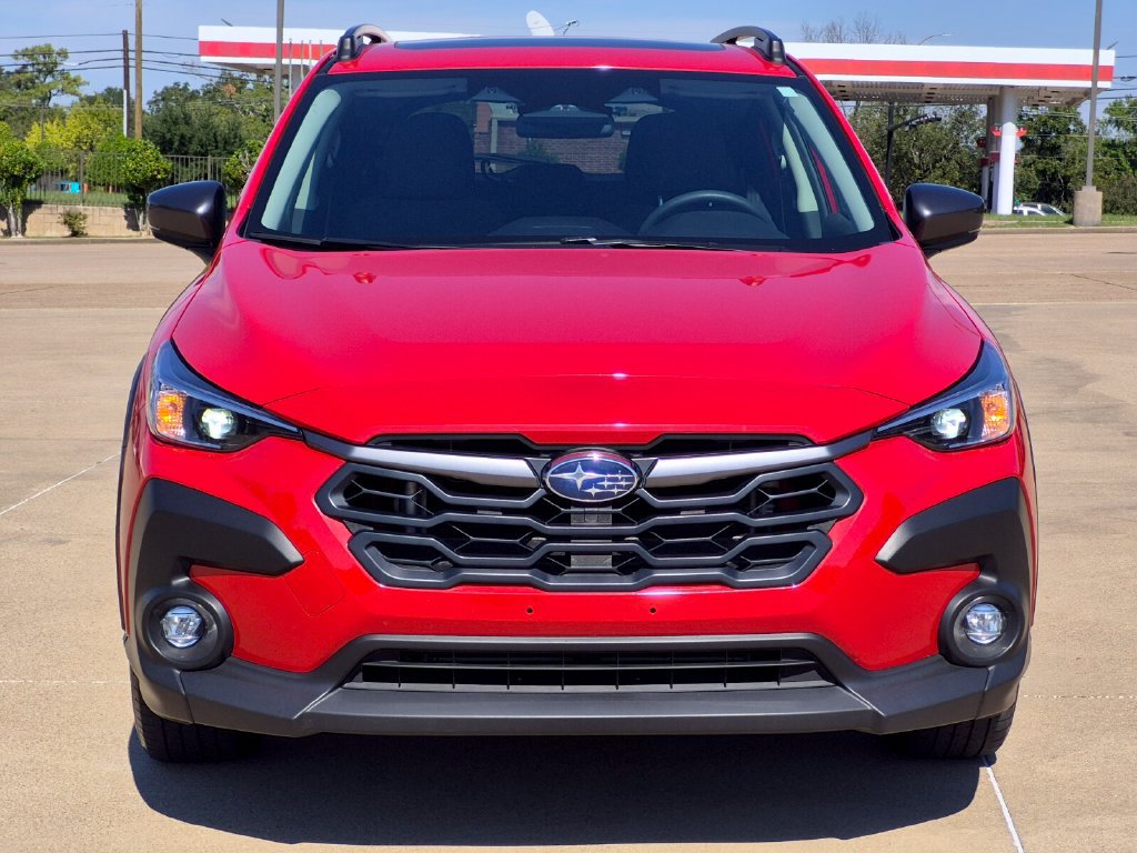Used 2025 Subaru Crosstrek 2.5i Premium AWD/4WD image 2