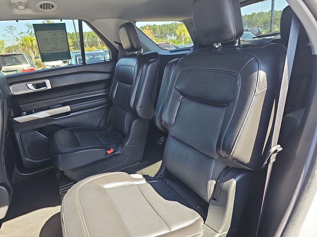Used 2022 Ford Explorer Limited w/ Equipment Group 301A image 19